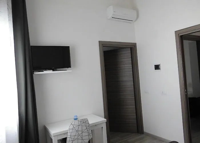 Mary Affittacamere 科米索