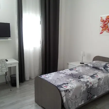 Mary Affittacamere Πανσιόν 3*