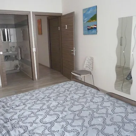 Mary Affittacamere 3* Comiso