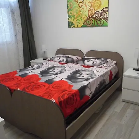 Πανσιόν Mary Affittacamere Comiso